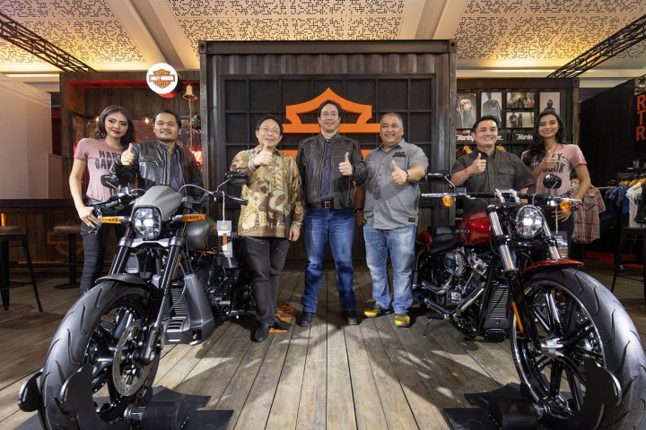 Harley-Davidson FXDR 114 & Iron 1200, Mainan Orang Kaya Indonesia