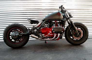 Honda Gold Wing GL1200 Bergaya Bobber ala El Paso