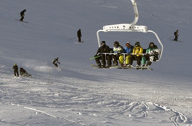 Empat Pemain Ski Tewas dalam Salju Longsor di Swiss