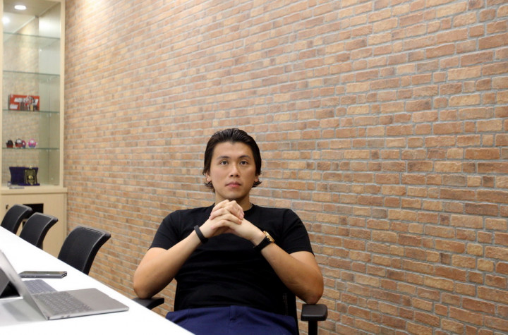 Reino Barack Tersentuh dengan Lagu Pemberian Syahrini