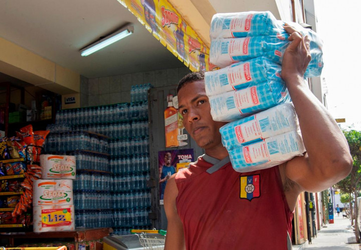 Palsukan Identitas, Peru Usir 40 Migran Venezuela