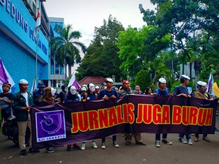 AJI Tuntut Kesejahteraan Jurnalis