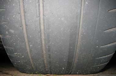 Ban Mobil Kelebihan Tekanan Angin, Ini Efek Buruknya