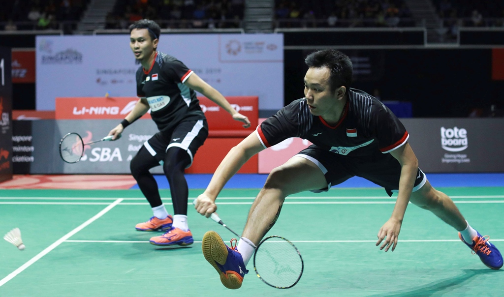 Bungkam Wakil Malaysia, Ahsan/Hendra Lolos ke Final New ...