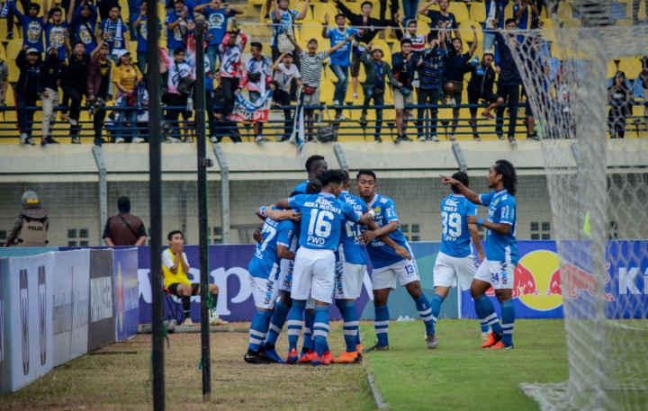 Kemenangan atas Borneo Tak Mampu Loloskan Persib