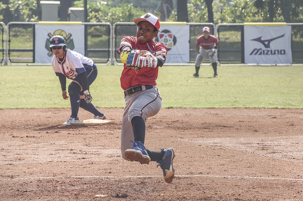 Timnas Softball Putri Indonesia Kalahkan Thailand