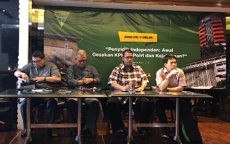 Direktur Eksekutif Center for Budget Analysis (CBA) Uchok Sky Khadafi  (kanan). Medcom.id/Theofilus Ifan Sucipto.