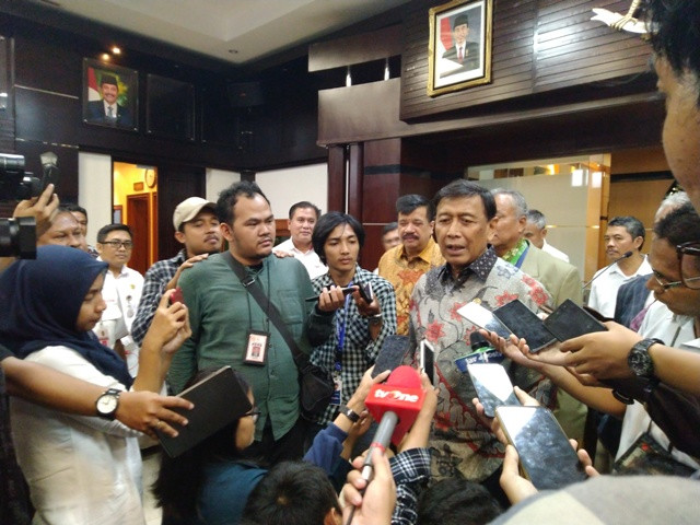 Wiranto Rapat Perdana dengan Tim Asistensi Hukum Kemenkopolhukam
