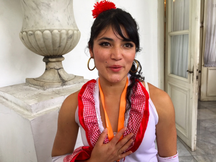 Terpikat dengan Indonesia, Warga Kolombia Belajar Tari