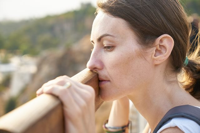 Ada berbagai alasan seorang kekasih, atau bahkan istri meninggalkan pasangannya. Tapi Anda dan pasangan bisa memperbaikinya. (Foto: Pexels.com)