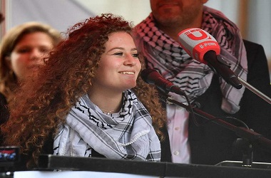 Ahed Tamimi Apresiasi Dukungan Warga Inggris untuk Palestina
