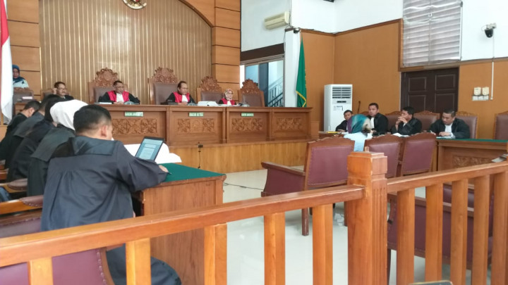 Kebohongan Ratna Dipicu Malu Mengakui Operasi Plastik