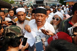 Eggi Emoh Meneken Surat Penahanan