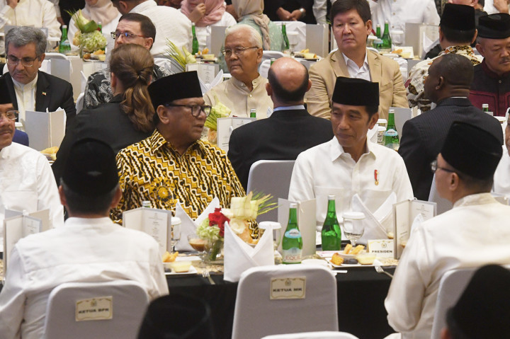 Jokowi Buka Puasa Bersama Pimpinan dan Anggota DPD