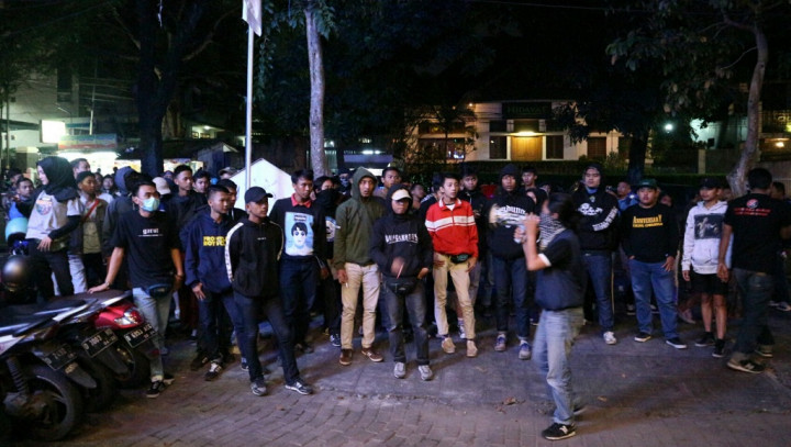 Persib Terapkan Tiket Online, Bobotoh Gelar Unjuk Rasa