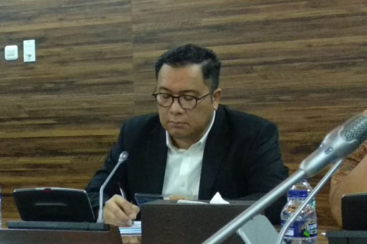 Pemerintah Diminta Berhemat untuk Kendalikan Defisit