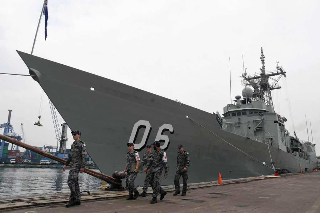 Dua Kapal Perang Australia Kunjungi Indonesia