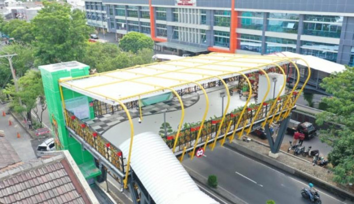 Jembatan Penyeberangan Orang Ramah Lingkungan di Solo