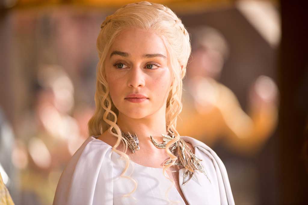 Emilia Clarke dalam Game of Thrones (Foto: HBO)