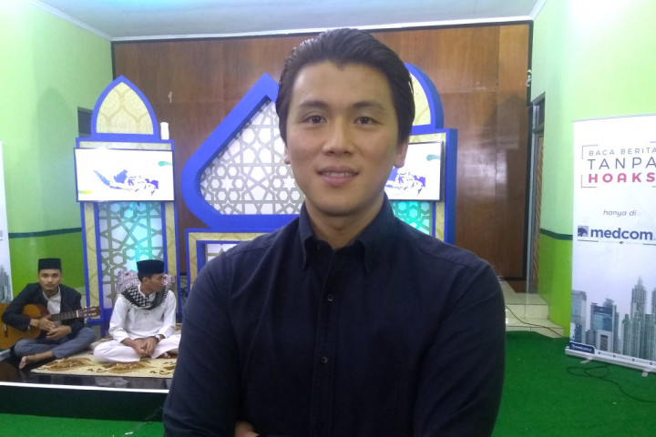 Reino Barrack dan Syahrini Kurangi Aktivitas Selama Ramadan