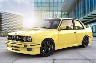 Bikin Mobil Klasik Tampil Beda ala MOMO