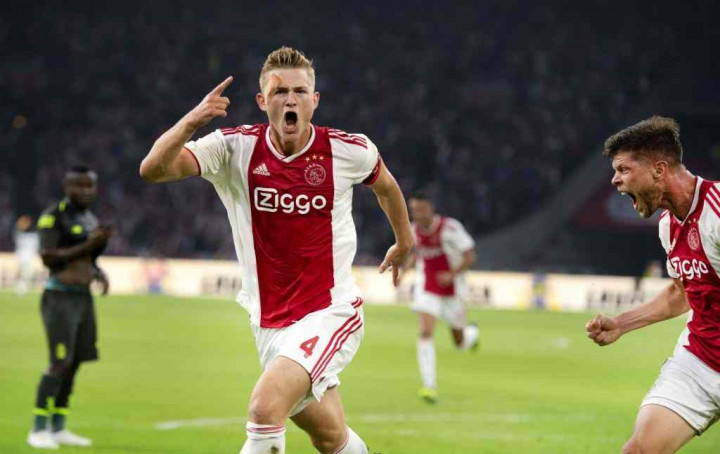 De Ligt Isyaratkan Bergabung dengan Barcelona
