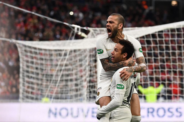 Yakin Neymar Bertahan di PSG, Alves Pertaruhkan Menara Eiffel