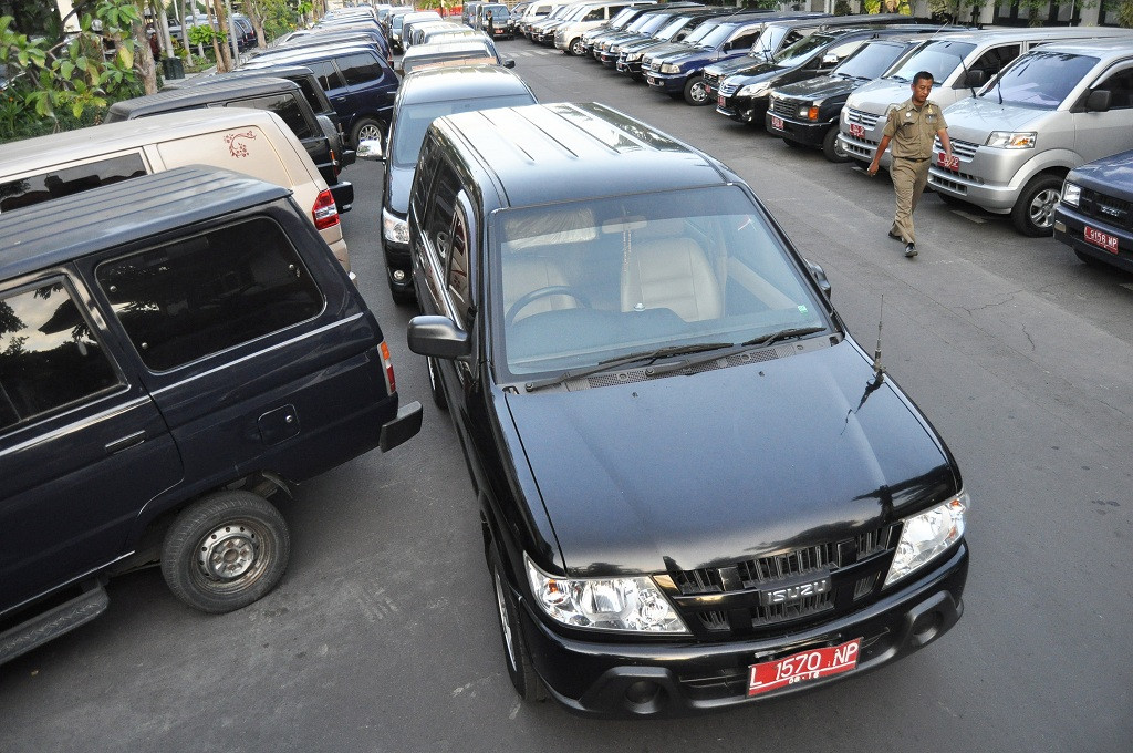 Risma Kandangkan Mobil Dinas Saat Libur Lebaran