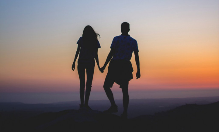 Perbedaan Hubungan yang Dilandasi Cinta dengan Obsesi