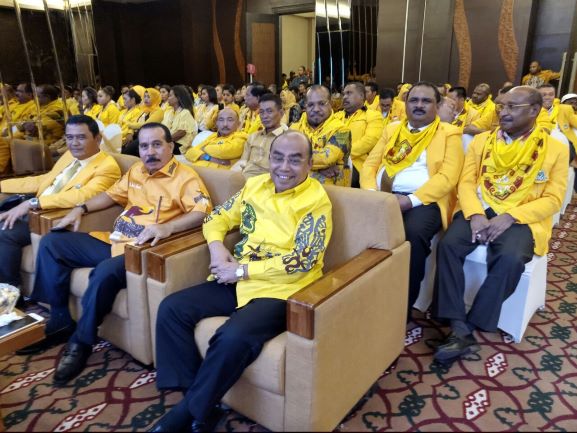 25 DPD I Golkar Ingin Segera Munas