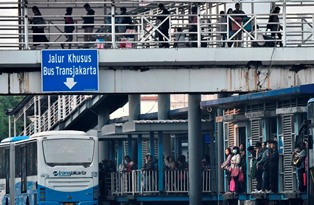 TransJakarta Kembali Beroperasi Penuh