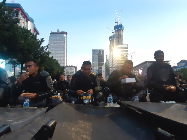 Yang Setia Menjaga Indonesia