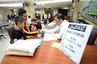 Zakat PNS DKI Ditargetkan Rp200 Miliar