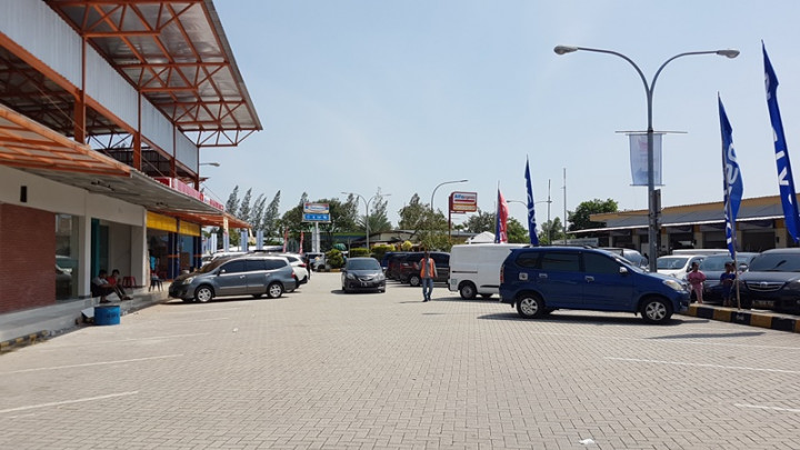 Rest Area 207 Tol Palikanci Masih Sepi