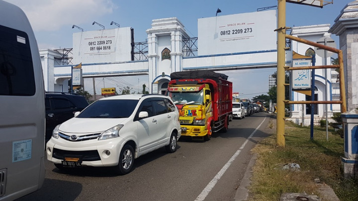 Jalur Pantura Cirebon Mulai Padat