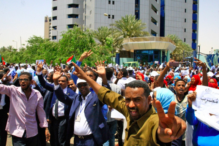 Bentrok Massa dan Pasukan Sudan Tewaskan Wanita Hamil