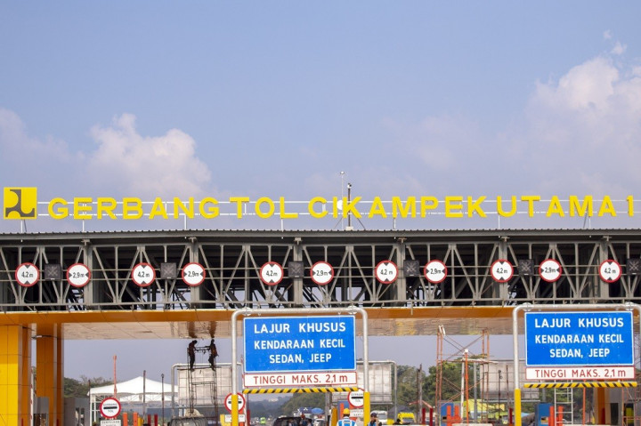 Seluruh Gardu di GT Cikampek Utama Dioperasikan