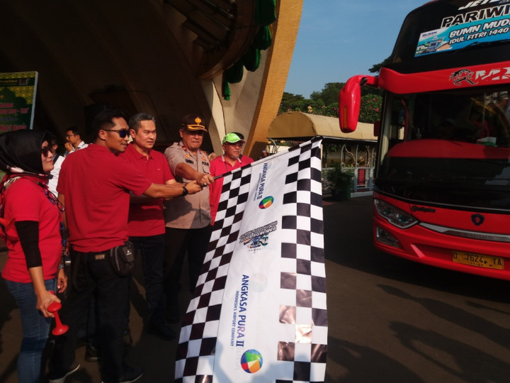 Angkasa Pura II Memberangkatkan 55 Bus Gratis untuk 2.500 Pemudik