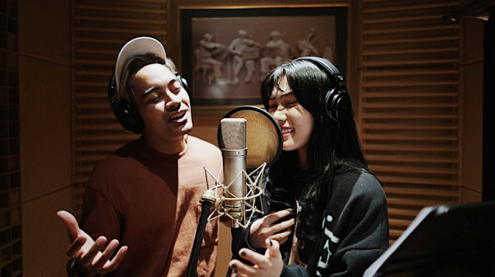 Disney Indonesia Rilis Video Klip A Whole New World Versi Isyana dan Gamaliél