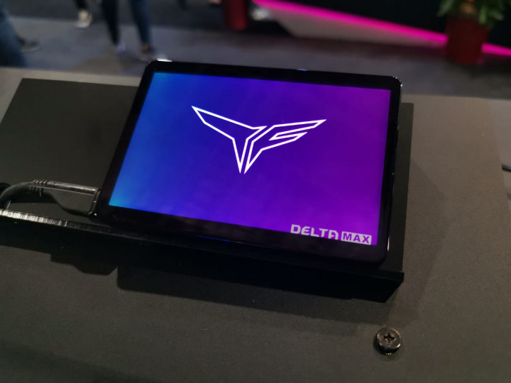 Tak Cuma Peripheral, SSD Juga Bisa Pakai RGB