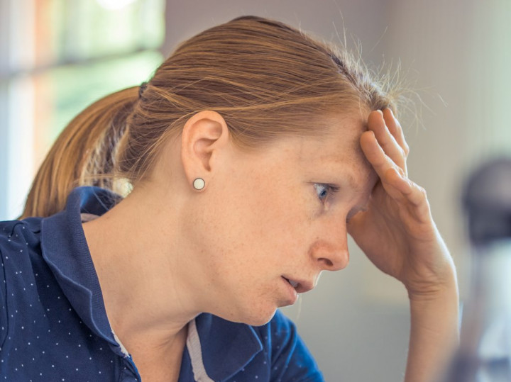 Gejala Hot Flashes yang Menyerang Perempuan Menopause