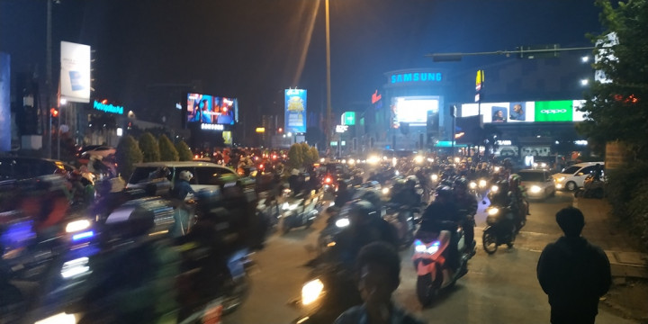 Sepeda Motor Dominasi Jalur Mudik Kalimalang