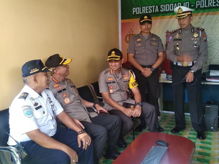 Jumlah Pemudik di Terminal Purabaya Menurun