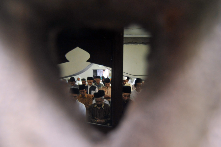 Jemaah Tarekat Naqsabandiyah Rayakan Idul Fitri Hari Ini