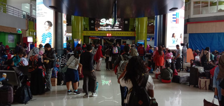 47 Ribu Pemudik Memenuhi Stasiun Gambir Kemarin