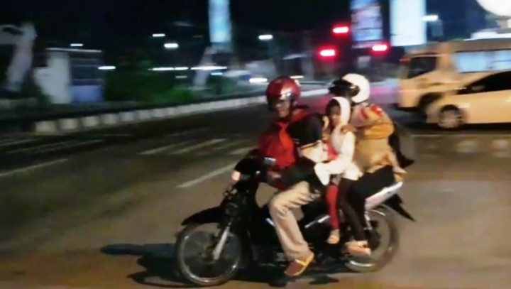 Yoan dan Keluarga Bermotor demi Melepas Kangen di Kampung Halaman