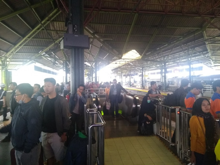 21.942 Orang Mudik dari Stasiun Gambir Hari Ini