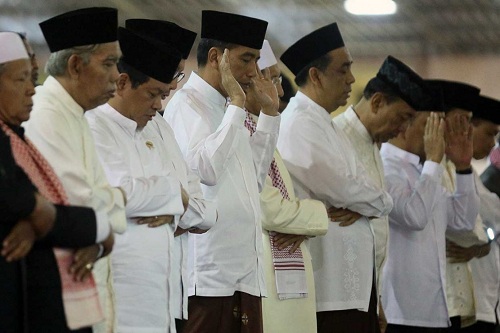 Jokowi dan Sejumlah Menteri Salat Id di Istiqlal
