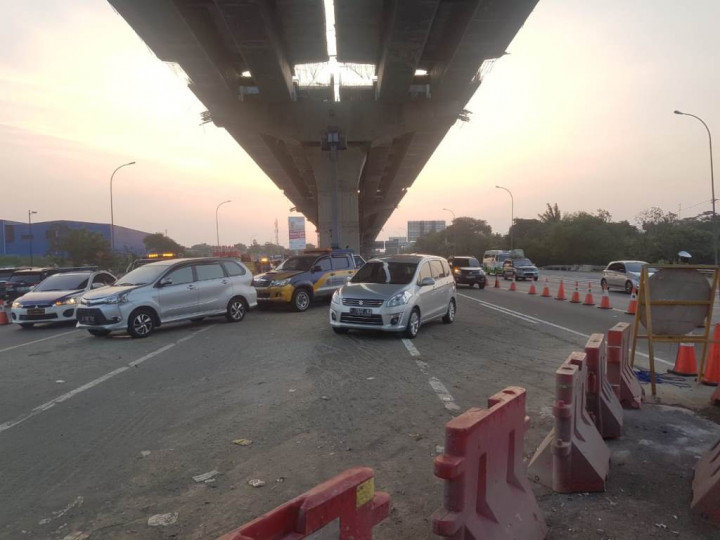 <i>Contra Flow</i> Diberlakukan di Tol Jakarta-Cikampek