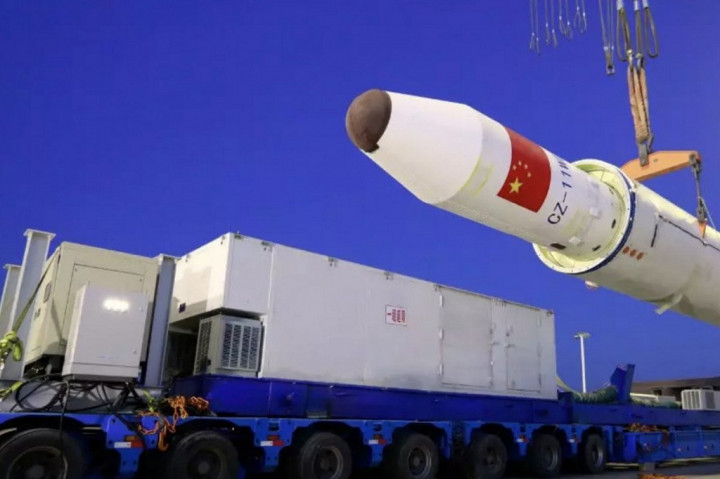 Tiongkok Luncurkan Roket dari Kapal